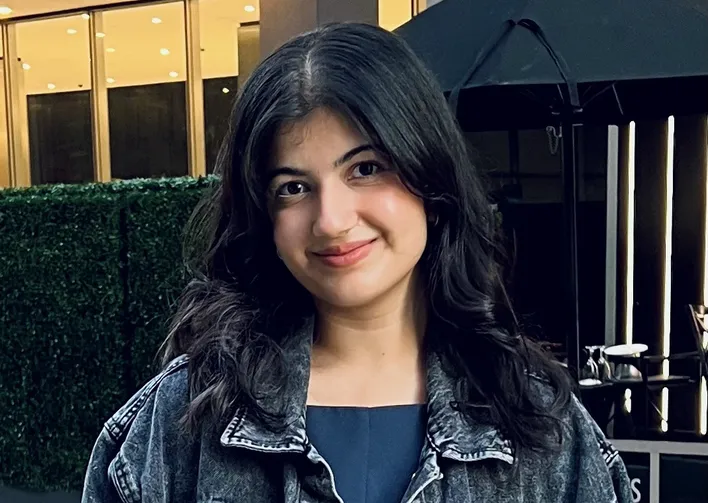 Anum_headshot-Cropped.jpg