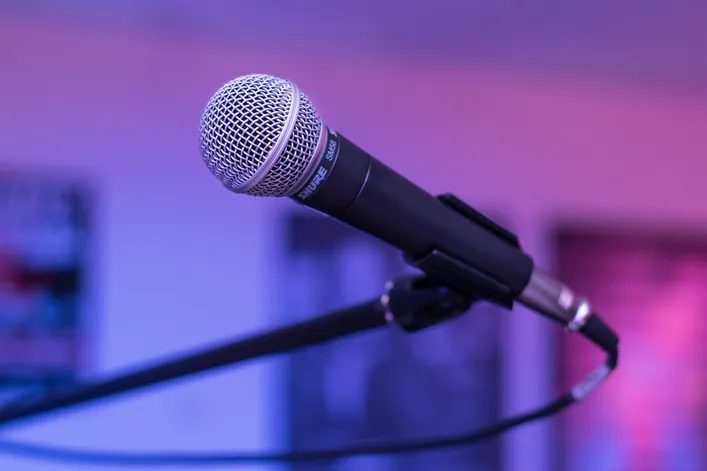 microphone-1159791_1280.jpg