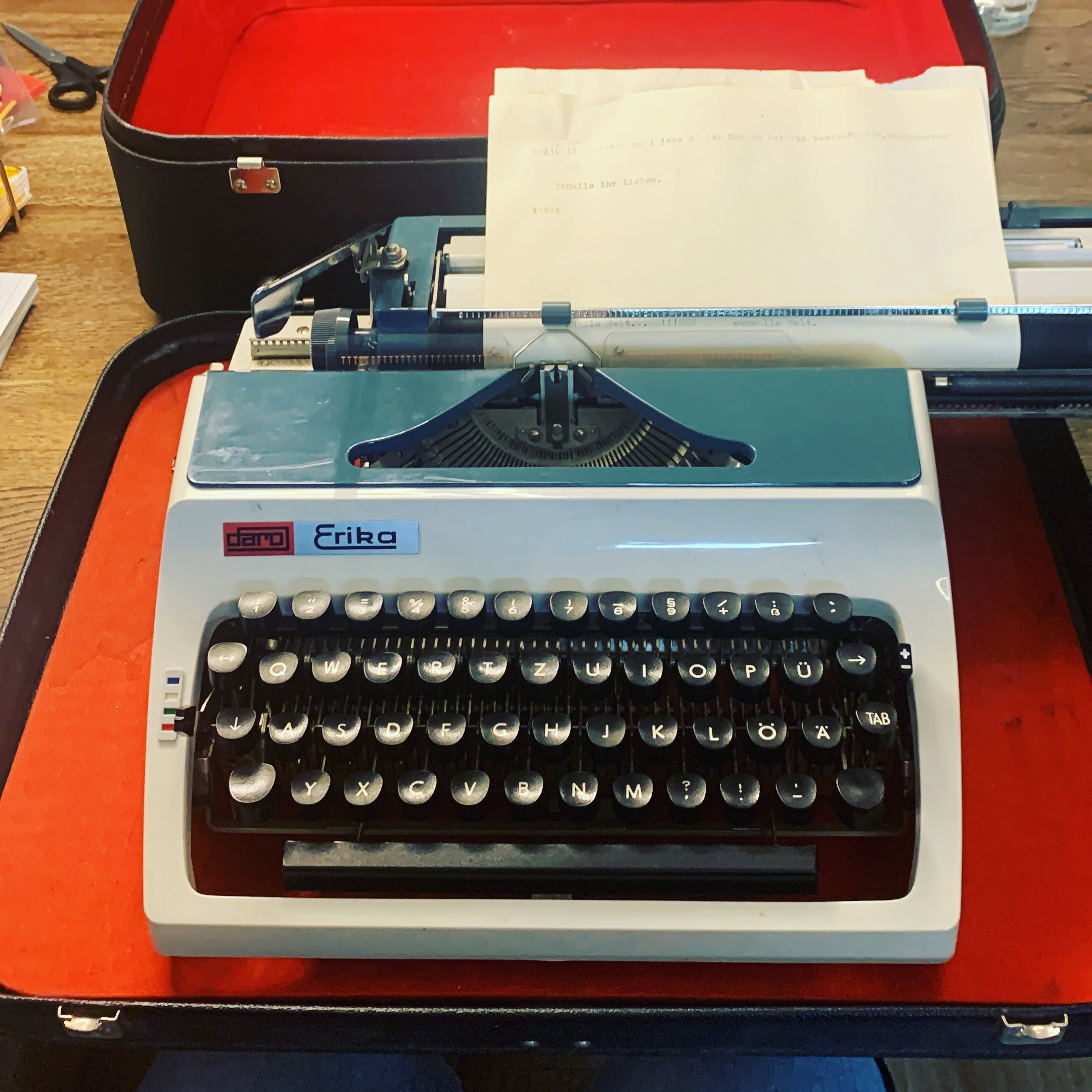 Typewriter.JPG